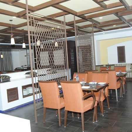 Hotel Abigail Goradia'S Shirdi Zewnętrze zdjęcie