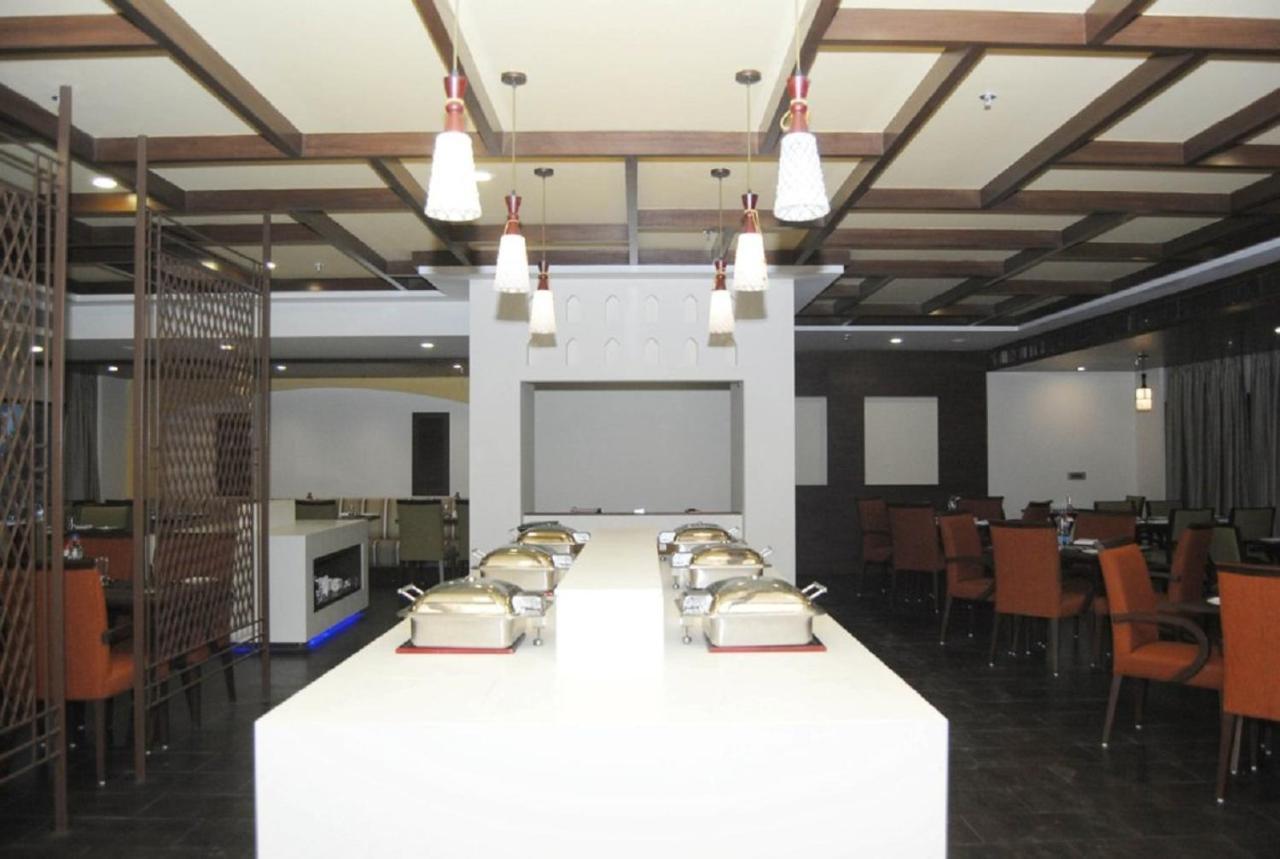 Hotel Abigail Goradia'S Shirdi Zewnętrze zdjęcie