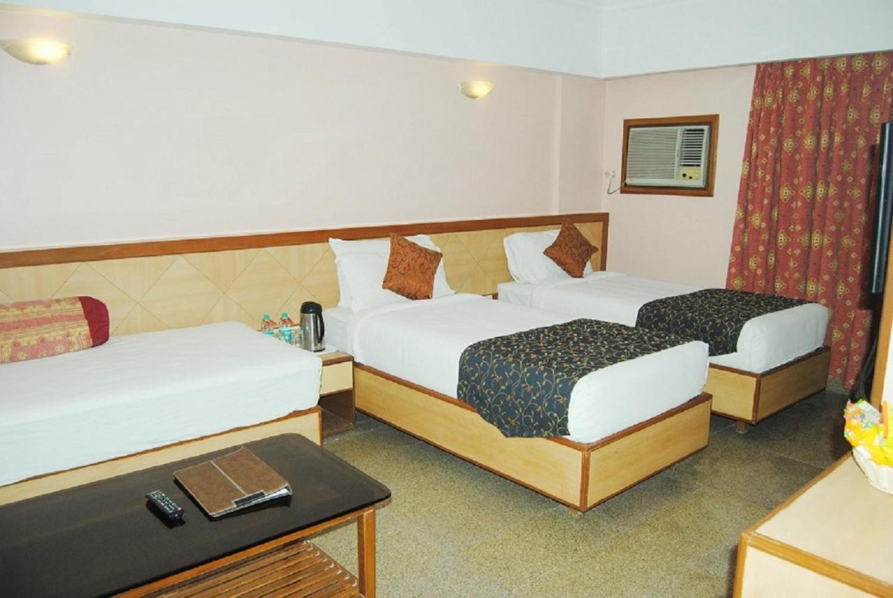 Hotel Abigail Goradia'S Shirdi Zewnętrze zdjęcie