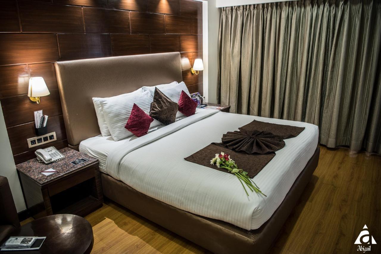 Hotel Abigail Goradia'S Shirdi Zewnętrze zdjęcie
