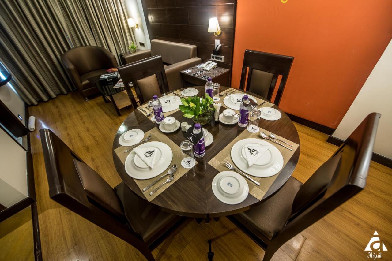 Hotel Abigail Goradia'S Shirdi Zewnętrze zdjęcie
