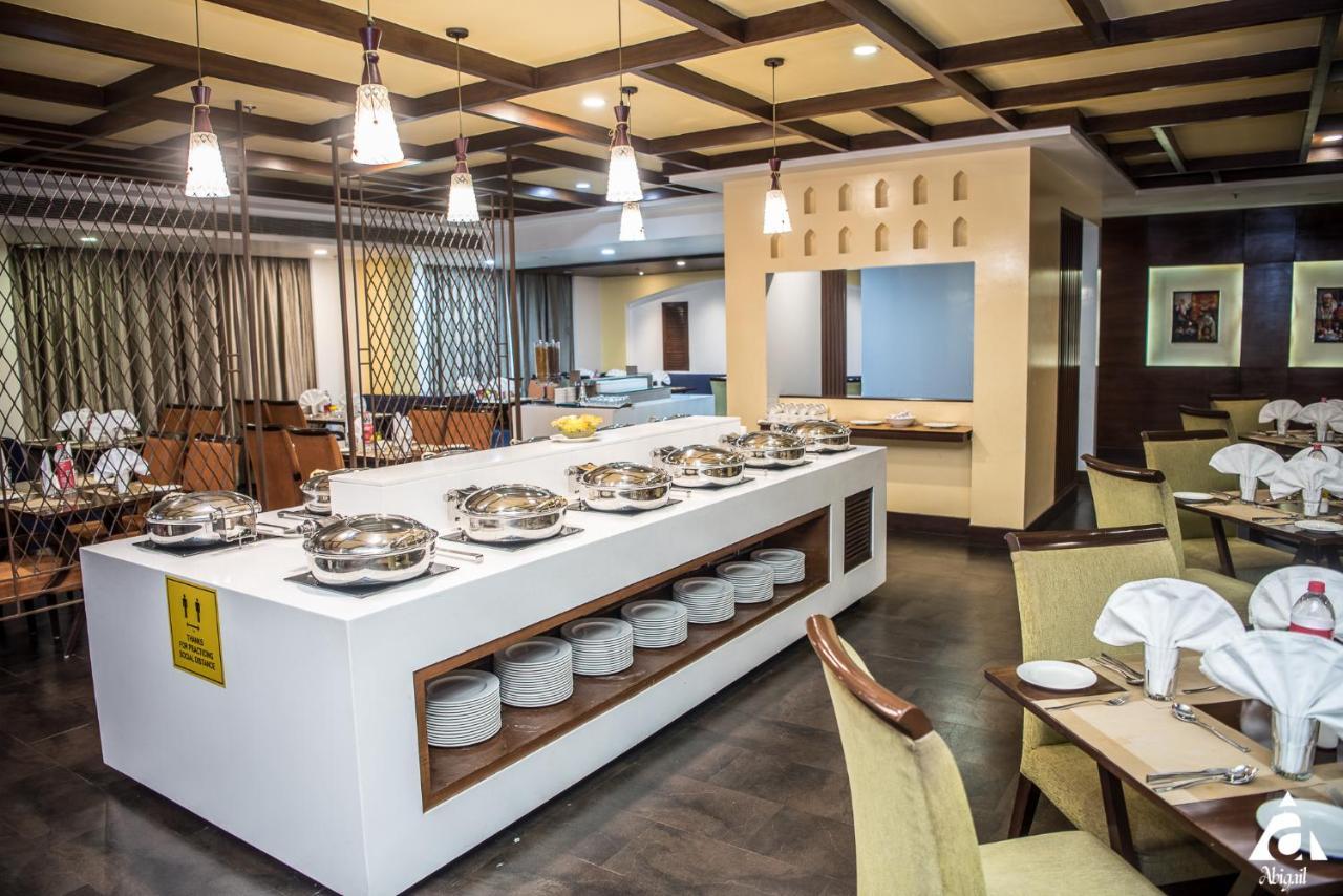 Hotel Abigail Goradia'S Shirdi Zewnętrze zdjęcie